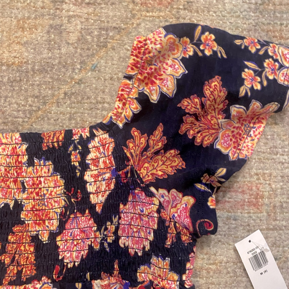 NWT!! Old Navy Short Sleeved Smocked Slub Knit Swing Top in “Lost at Sea” Navy - Picture 4 of 6